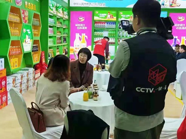 牢記初心匠心閃耀—長沙糖酒會火熱進行，頂真食品接受央視專訪！